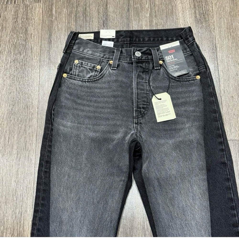 NWT Levi’s Two-Tone High-Waisted Jeans - Picture 2 of 8